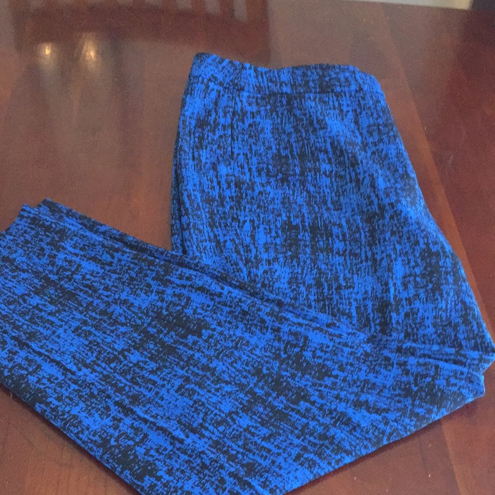Anne Klein tapered leg pants